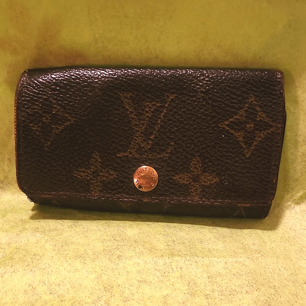 VINTAGE Louis Vuitton Monogram Key Holder Made in France